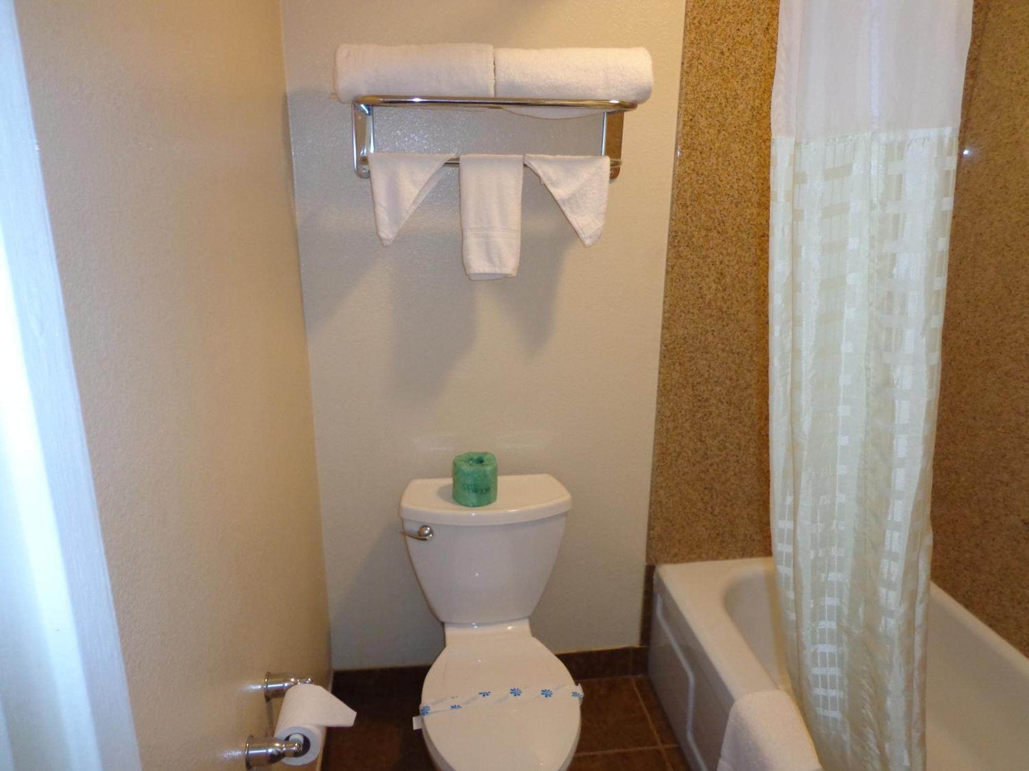Economy Inn Express 워렌 외부 사진