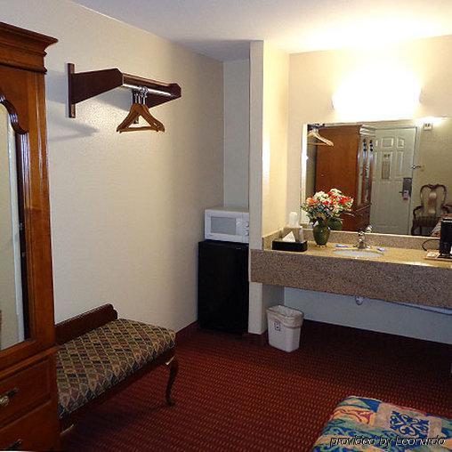Economy Inn Express 워렌 외부 사진